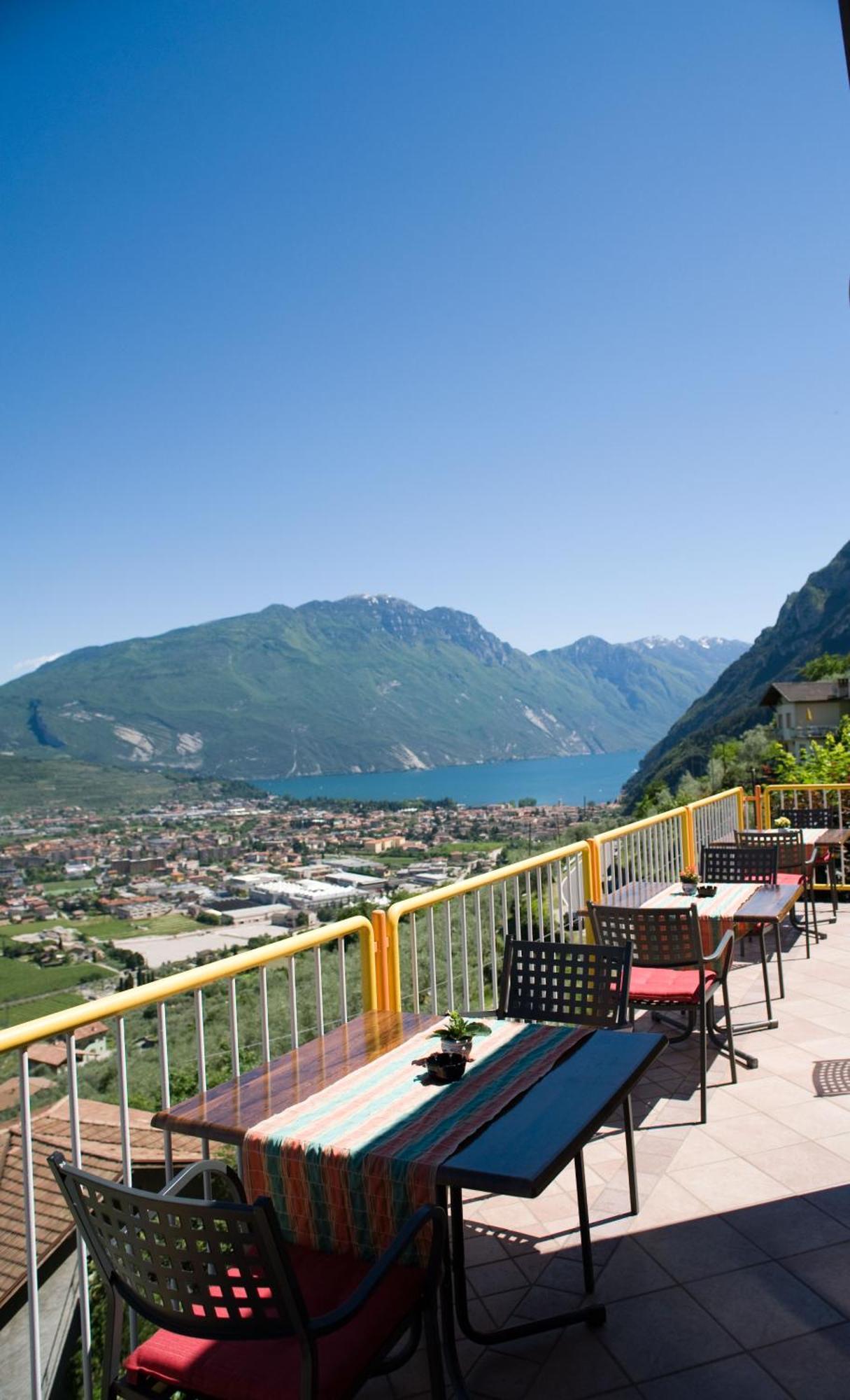 Albergo Deva Riva del Garda Exterior foto
