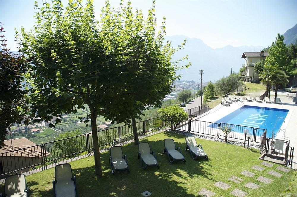 Albergo Deva Riva del Garda Exterior foto